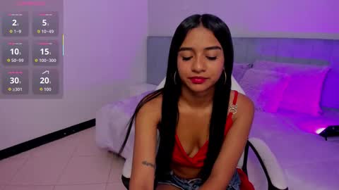 Snapshot of naugthy_skinny chatting on 21, 10, 2025 Angela online show from 21, 10, 2025