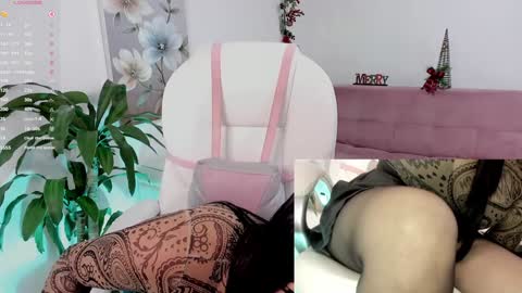 Snapshot of naugthyelli chatting on 7, 1, 2025 online show from 7, 1, 2025