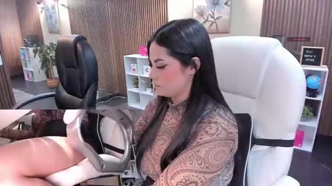 Snapshot of naugthyelli chatting on 28, 10, 2025 online show from 28, 10, 2025