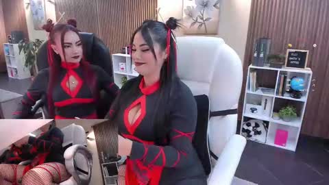 Snapshot of naugthyelli chatting on 31, 10, 2025 online show from 31, 10, 2025