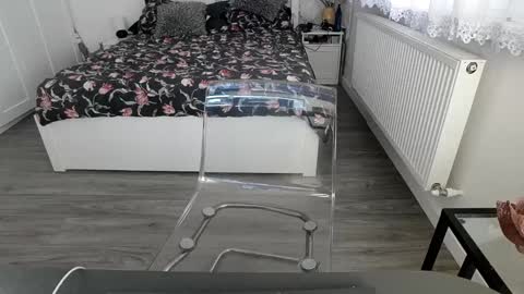 KimBeee online show from 24, 1, 2025