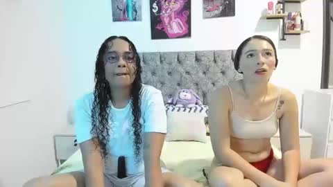Snapshot of nay_and_aleja chatting on 7, 5, 2026 nay_and_aleja online show from 7, 5, 2026