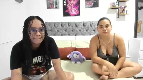 Snapshot of nay_and_aleja chatting on 20, 5, 2026 nay_and_aleja online show from 20, 5, 2026