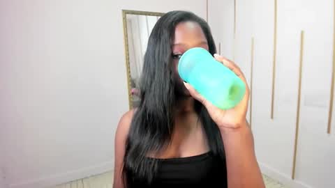 Snapshot of nayariskaya chatting on 18, 10, 2025 Nayaris 3 online show from 18, 10, 2025