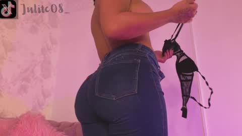 Juli  online show from 6, 1, 2025