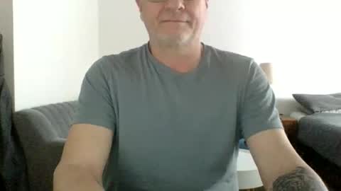 Snapshot of neckdown12 chatting on 19, 9, 2025 neckdown12 online show from 19, 9, 2025