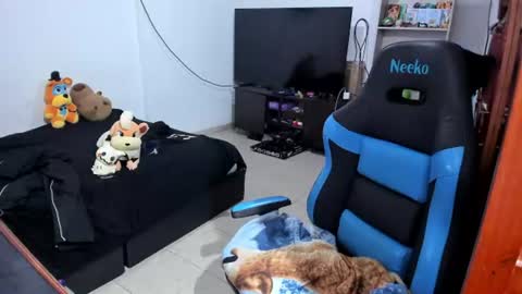Geek Nicole    im Neeko UwU online show from 7, 7, 2026