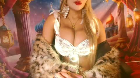 nefertari8 online show from 28, 6, 2026
