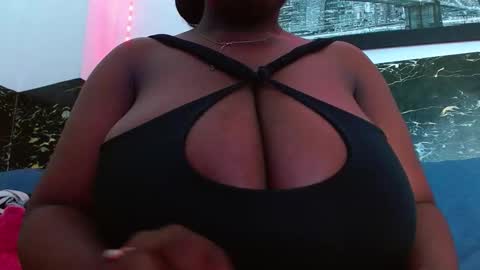 Snapshot of neighbor_ebony chatting on 27, 2, 2026 CHIKY online show from 27, 2, 2026