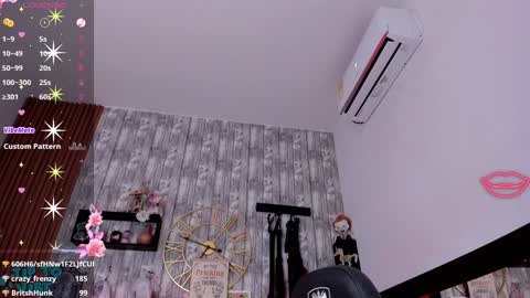 Snapshot of nekomisaki chatting on 4, 12, 2024 Miah online show from 4, 12, 2024