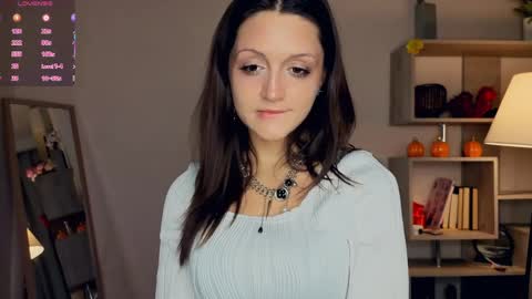 Vicky and Beatrice online show from 10, 4, 2026