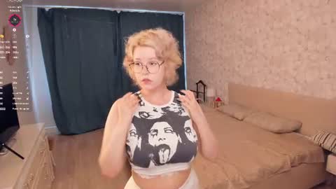Snapshot of nelly_gloss chatting on 12, 6, 2026 nelly_gloss online show from 12, 6, 2026