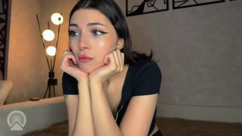 neo_moon1 online show from 13, 7, 2026