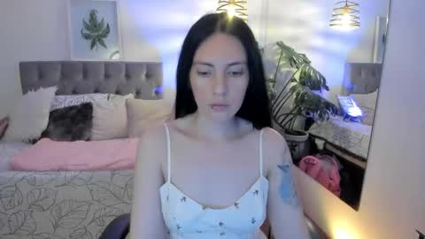 Sarah  online show from 17, 11, 2025