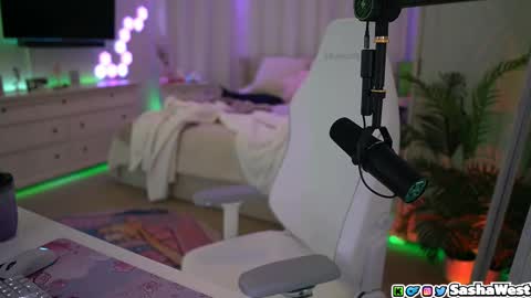 Sasha West online show from 18, 11, 2025