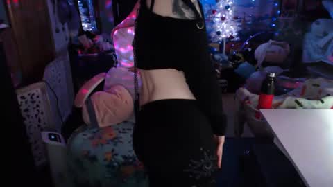 Snapshot of nerdy_squirty chatting on 7, 1, 2025 NerdySquirty online show from 7, 1, 2025