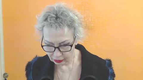 NessyJenixs online show from 5, 2, 2026