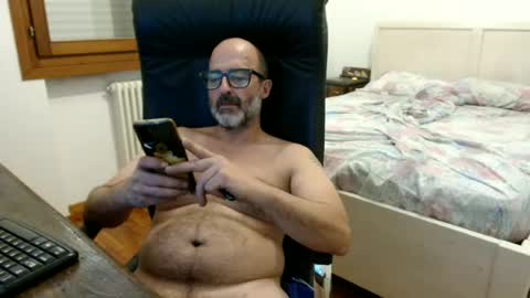 Snapshot of new_simi_74 chatting on 18, 6, 2026 simi online show from 18, 6, 2026