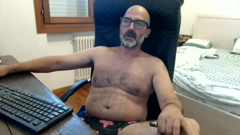 Snapshot of new_simi_74 chatting on 4, 7, 2026 simi online show from 4, 7, 2026