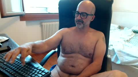 Snapshot of new_simi_74 chatting on 5, 7, 2026 simi online show from 5, 7, 2026