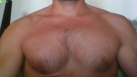 Snapshot of newtyguy90 chatting on 23, 6, 2026 newtyguy90 online show from 23, 6, 2026