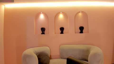 Call me Nia  online show from 19, 10, 2025