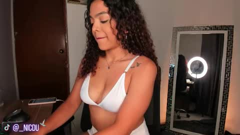 Snapshot of nicdu_xxx chatting on 26, 10, 2025 Nicol - New account  online show from 26, 10, 2025