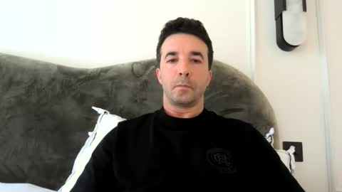 Snapshot of niciboi chatting on 11, 5, 2026 James online show from 11, 5, 2026