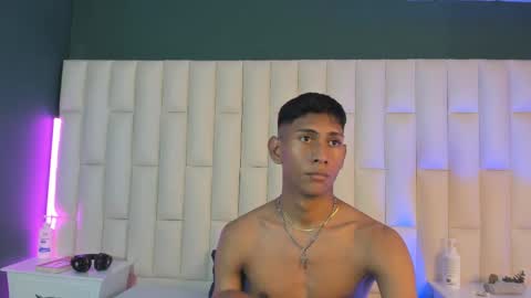 Snapshot of nick_collins20 chatting on 16, 2, 2025 Nick online show from 16, 2, 2025