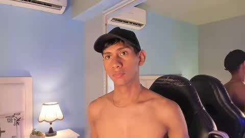 Snapshot of nick_collins20 chatting on 21, 10, 2025 Nick online show from 21, 10, 2025