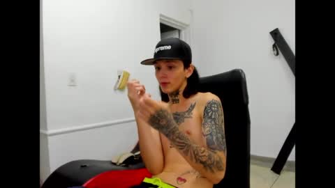 Snapshot of nick_straightboy chatting on 21, 4, 2026 Nick online show from 21, 4, 2026