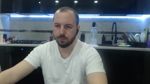 Julian online show from 11, 2, 2026