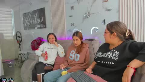 nicky_as online show from 15, 1, 2026