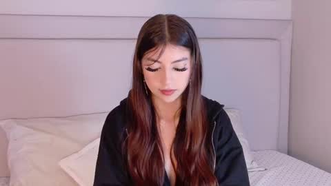 nicky_belmonth online show from 28, 2, 2025