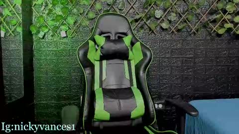 nicky online show from 13, 10, 2025