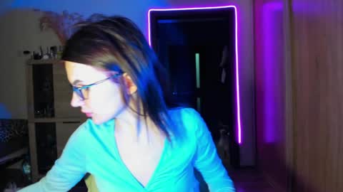 Nicky Weekends online show from 26, 1, 2025