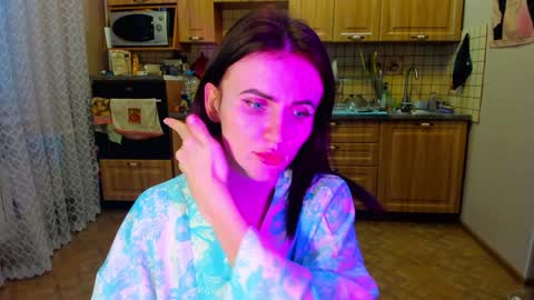 Nicky Weekends online show from 28, 1, 2025