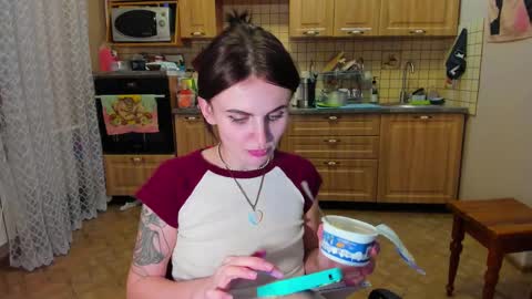 Nicky Weekends online show from 11, 2, 2025