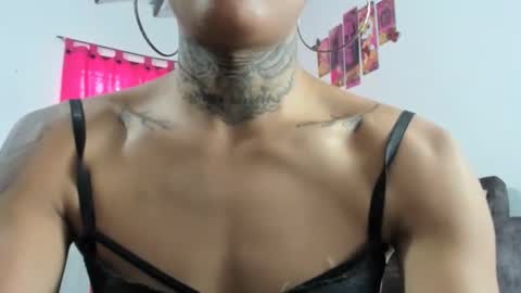 Snapshot of nico_hoot chatting on 26, 10, 2025 sammy hoot online show from 26, 10, 2025
