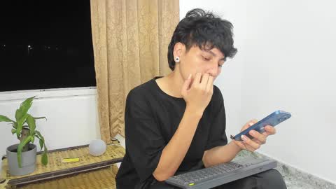 Nico  online show from 4, 3, 2025