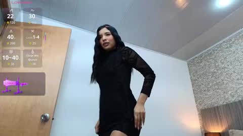 Nicol Alvarez online show from 27, 11, 2025