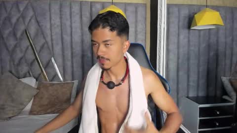 Nicolai online show from 3, 12, 2025