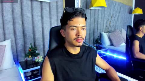 Nicolai online show from 22, 12, 2025