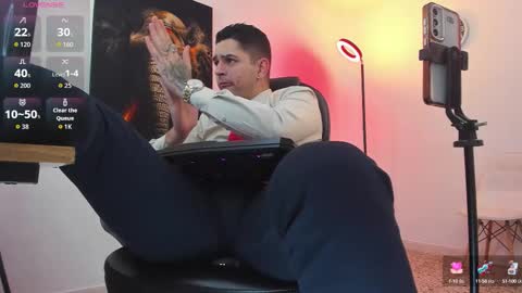 Snapshot of nicolass_fellener chatting on 4, 10, 2025 Nicolas Fellener online show from 4, 10, 2025