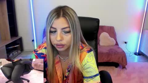 Snapshot of nicole___19 chatting on 18, 9, 2025 Nico online show from 18, 9, 2025