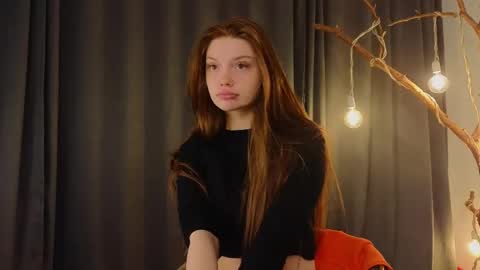 Snapshot of nicole_broown chatting on 8, 5, 2026 Nicole online show from 8, 5, 2026