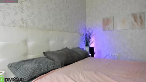 GMT7TueWedThSu 0300am-0900am. Sa 1000am-0400pm online show from 29, 9, 2025