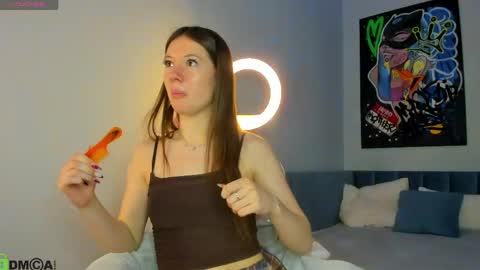 Snapshot of nicole_charm chatting on 6, 6, 2026 GMT7TueWedThSu 0300am-0900am. Sa 1000am-0400pm online show from 6, 6, 2026