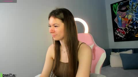 Snapshot of nicole_charm chatting on 8, 6, 2026 GMT7TueWedThSu 0300am-0900am. Sa 1000am-0400pm online show from 8, 6, 2026