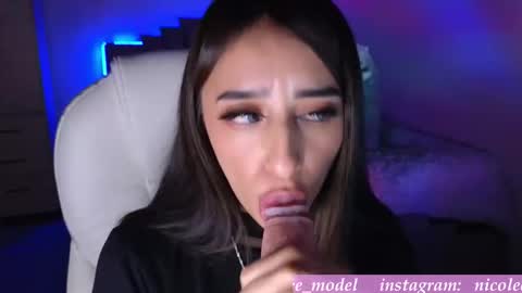 Nicole online show from 5, 12, 2025